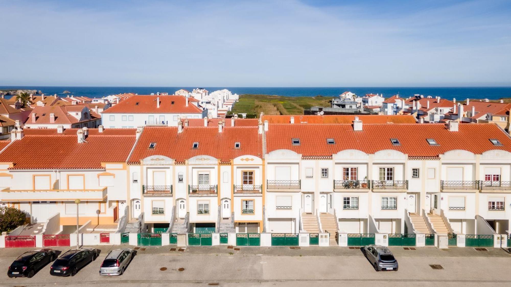 Villa Baleal Happiness Surf House Ferrel  Exterior foto